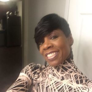 Meet your Posher, Avia